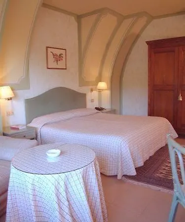 Pagoda Hotel 4*